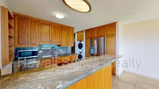 Building Photo - 2611 Ala Wai Blvd
