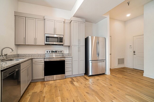 Building Photo - Modern 1 Bedroom, 1 Bath Apartment Home  Located In Historic Westport