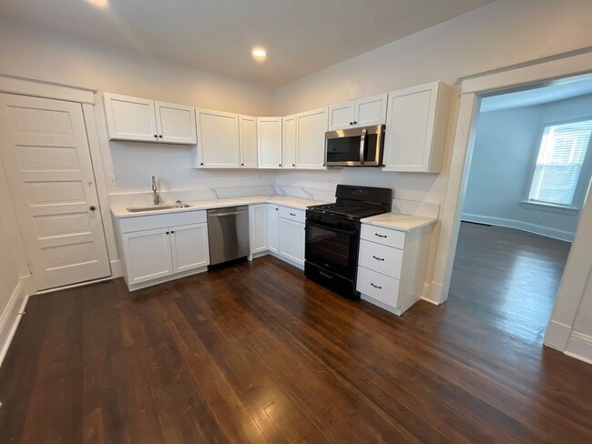 Building Photo - 708 N 41st St