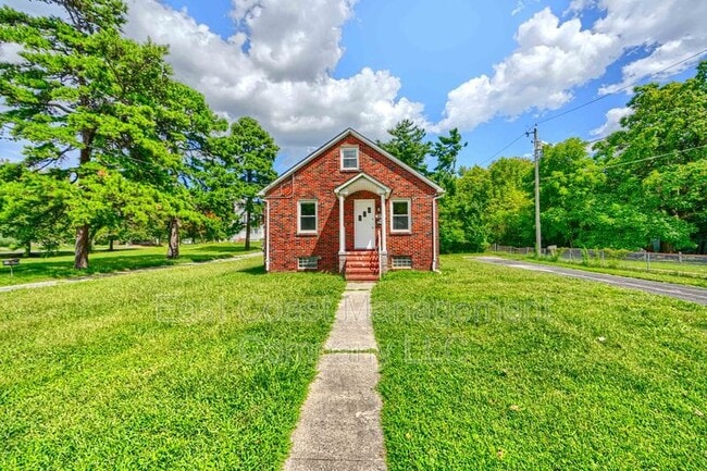 Building Photo - 501 Middle River Rd