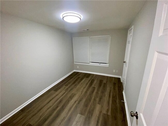 Building Photo - 108 Lambert Dr