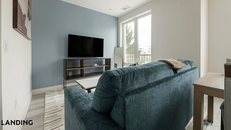 Building Photo - 2005 11th St NW