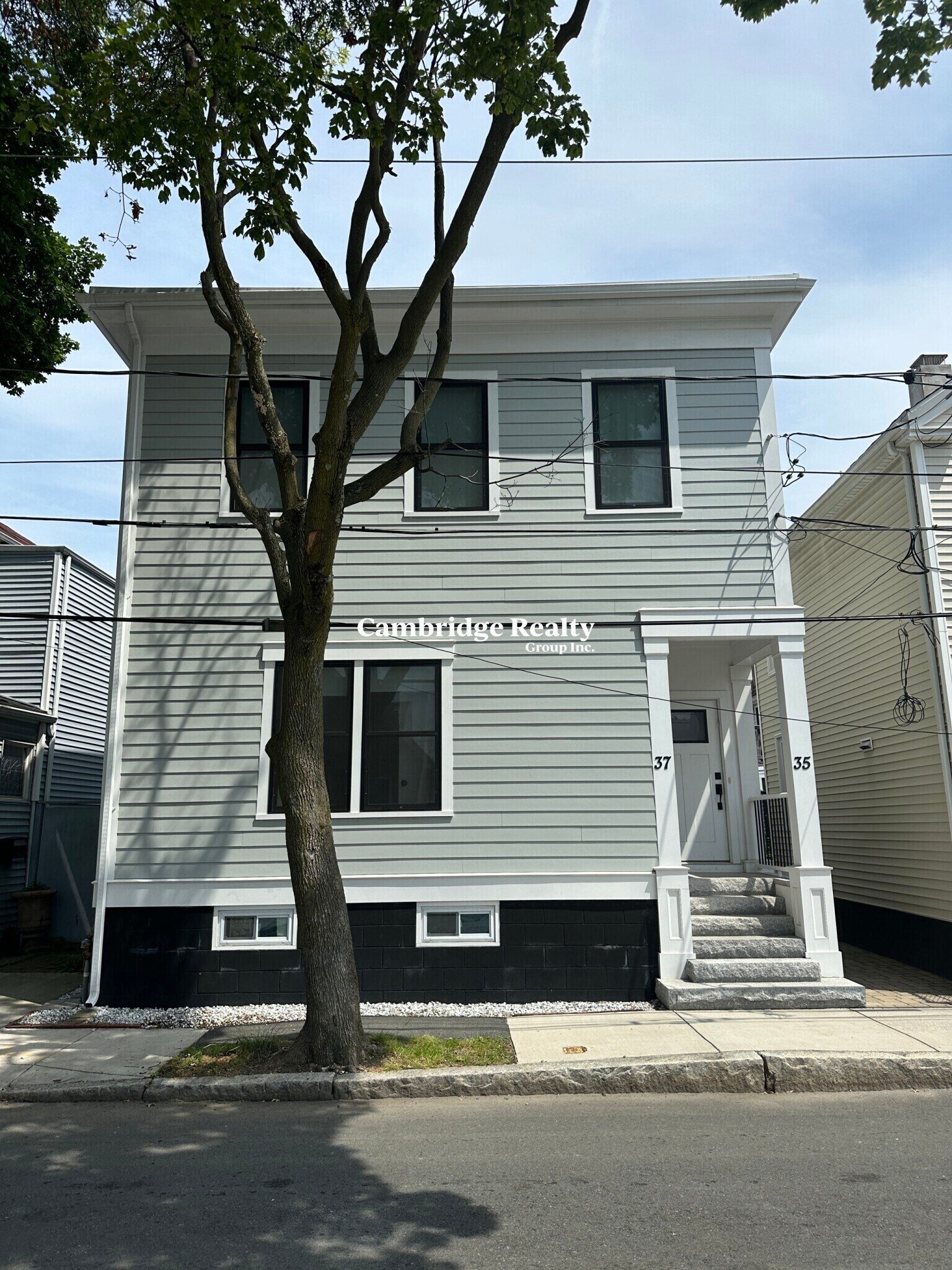 Building Photo - 37 Porter St