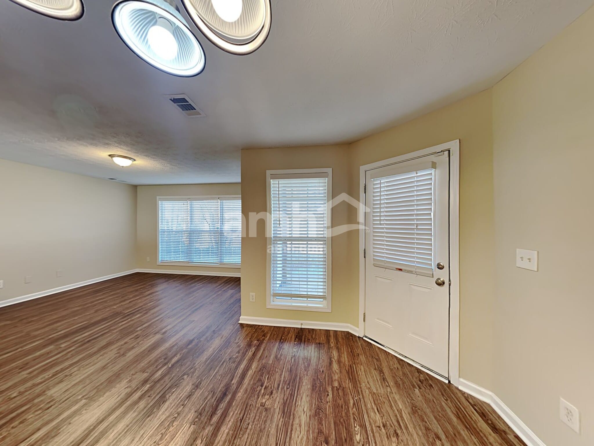 Building Photo - 501 Hawk Eye Ct