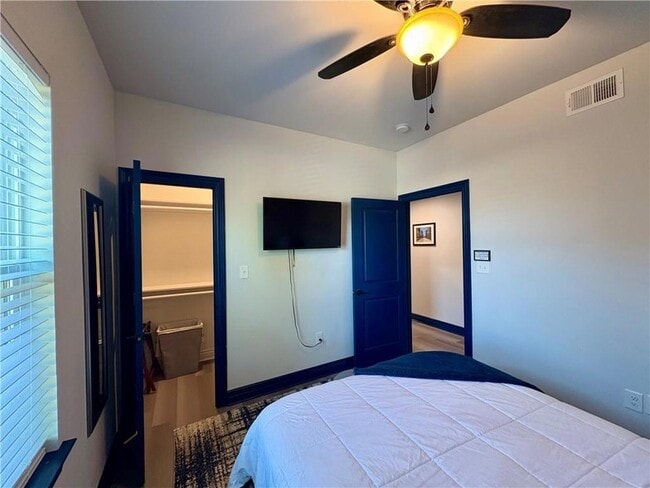 Building Photo - 431 Leboeuf St