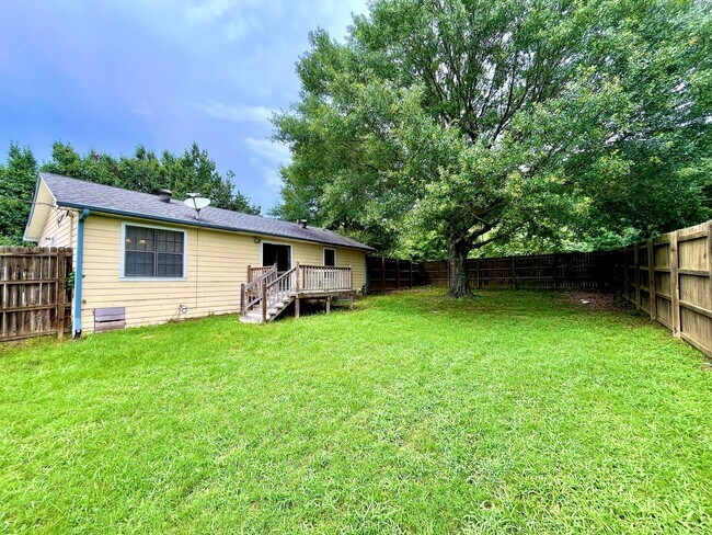 Building Photo - 3682 Farm to Market 344 E