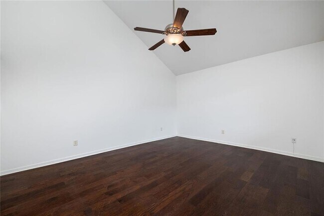 Building Photo - 1468 Briarwood Rd NE