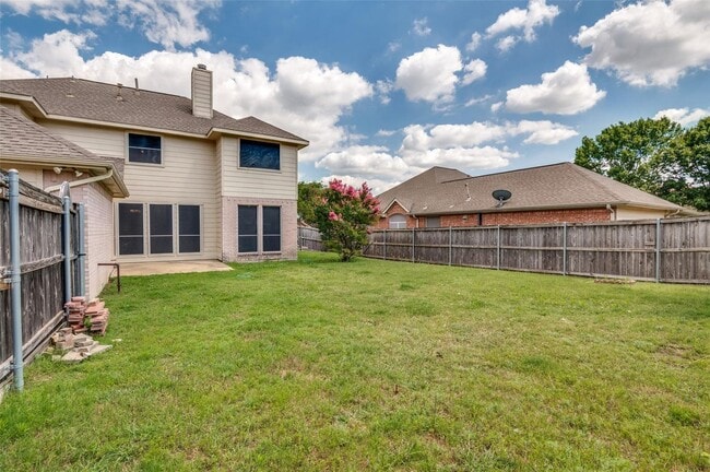 Building Photo - Large 4 Bedroom Home in High Pointe!