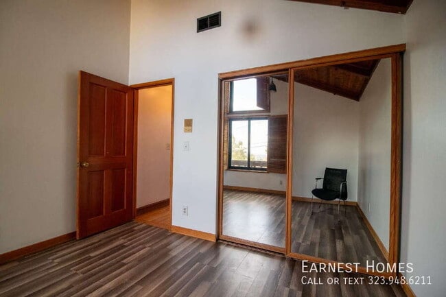 Building Photo - 11619 Lerdo Ave