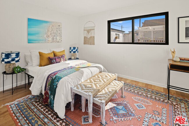 Building Photo - 2613 5th St