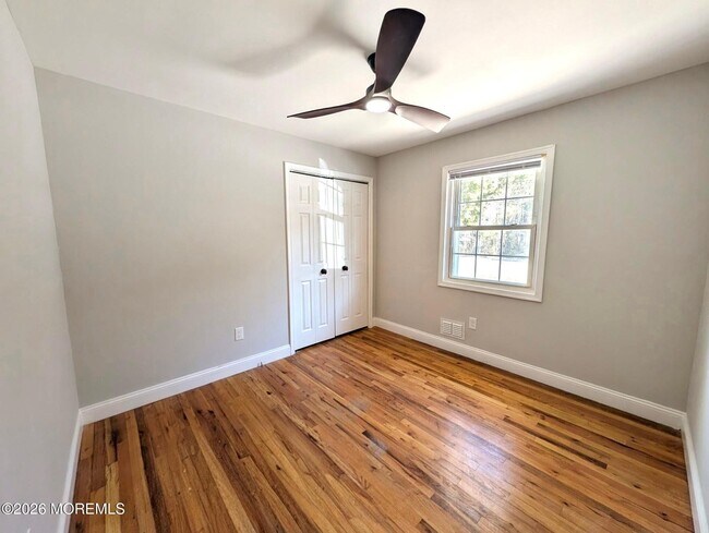 Building Photo - 73 S Shore Dr