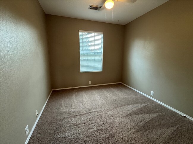 Building Photo - 16875 Mammoth Springs Dr