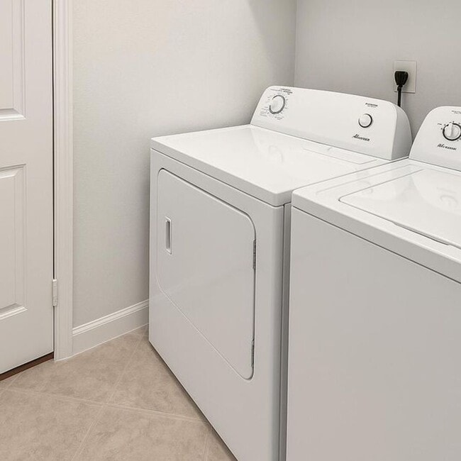 Building Photo - 5124 NW 30th Terrace