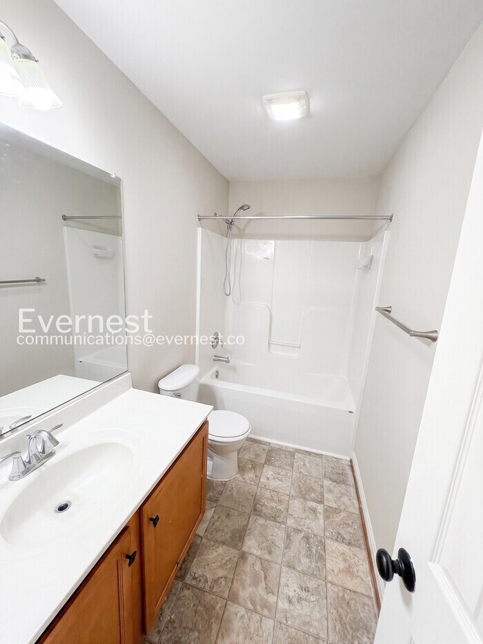 Building Photo - 2342 Silver Fox Way