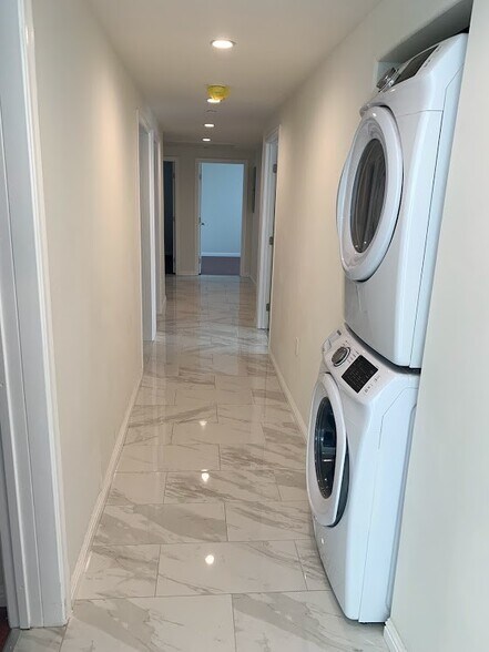 Building Photo - 1423 Franklin St