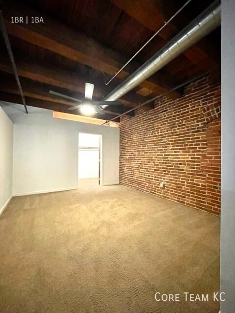 Building Photo - 204 Walnut St