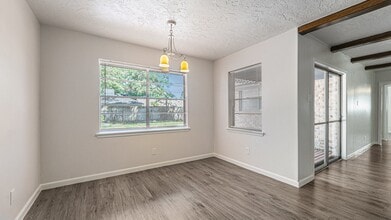 Building Photo - 1003 Pear Tree Ln