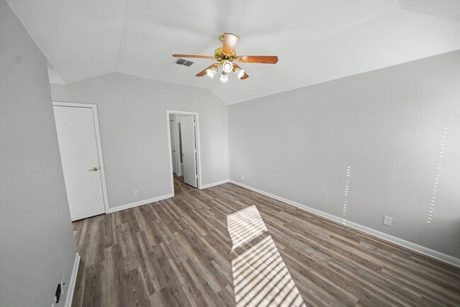 Building Photo - Updated Single-Story Home in Escondido North - Realtor Commission: $500
