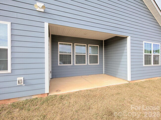 Building Photo - 161 White Apple Wy