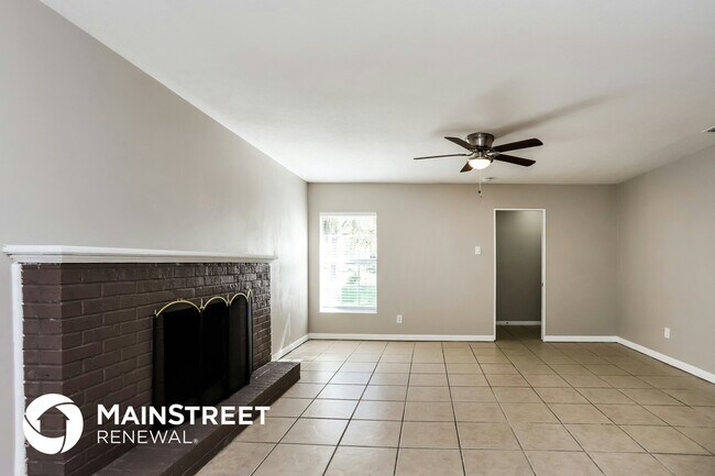 Building Photo - 2902 Forest Cir
