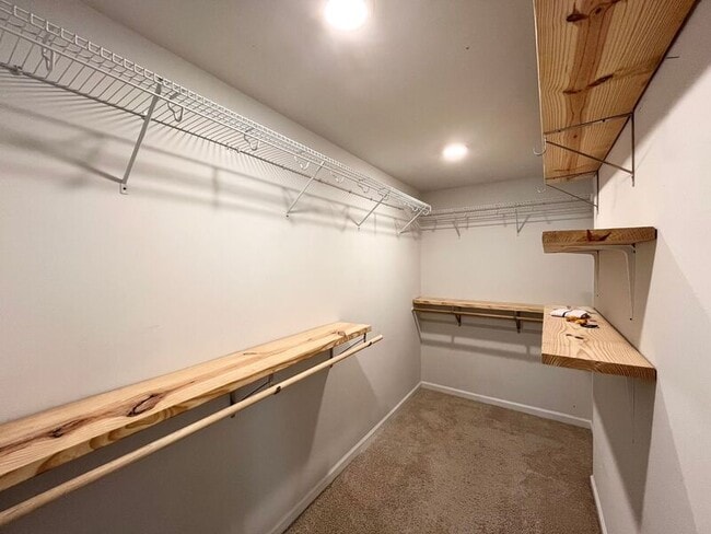 Building Photo - 1005 Longitude Dr