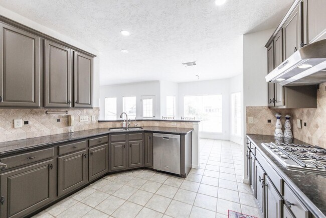 Building Photo - 15422 Downford Dr