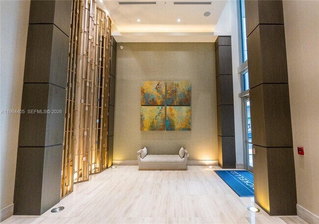 Building Photo - 1010 SW 2nd Ave