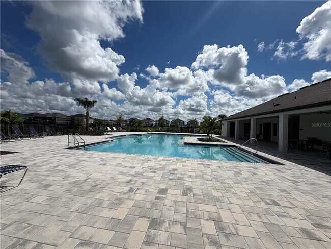 Building Photo - 17334 Beachgrass Aly