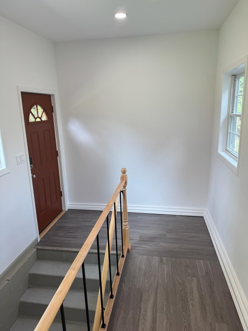 Building Photo - 24 S Rockland Ave