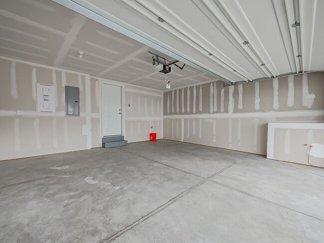 Building Photo - AVAILABLE NOW! Brand New Construction in P...