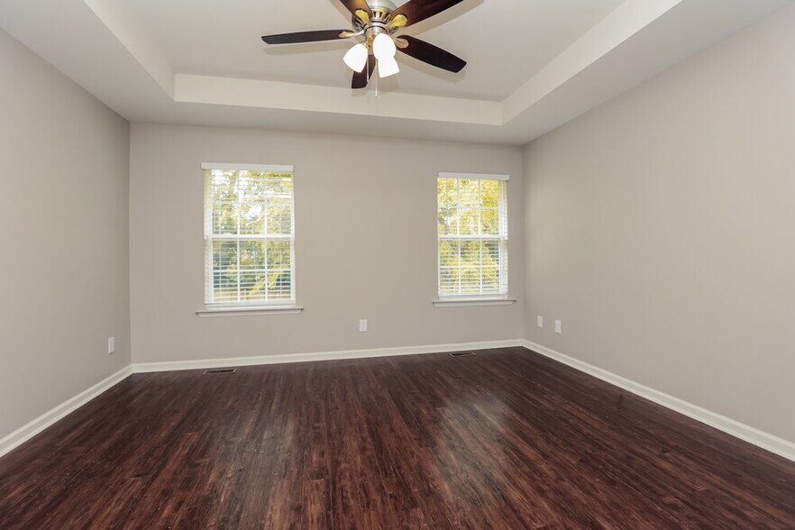 Building Photo - 3019 Candlelite Dr