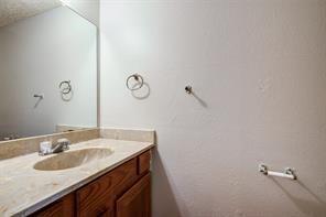 Building Photo - 3049 Olympia Dr
