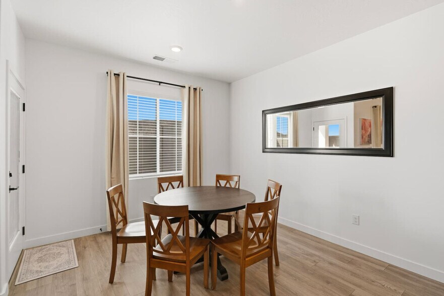 Building Photo - 1705 Ripple Rock Dr