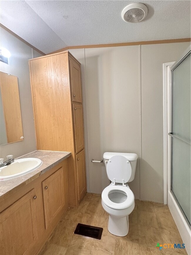 Building Photo - 208 Picasso Dr