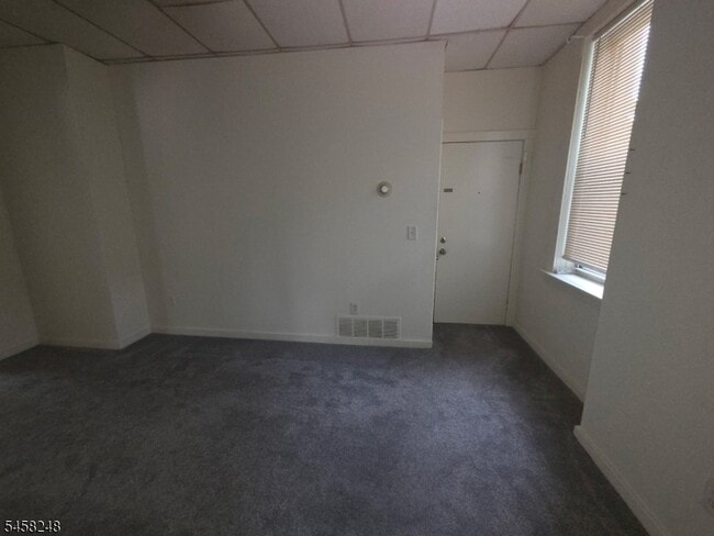 Building Photo - 817 Ringwood Ave