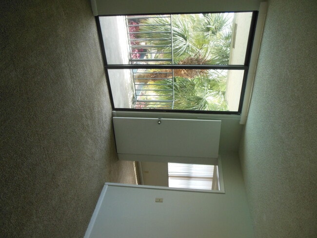 Building Photo - 708 Executive Center Dr