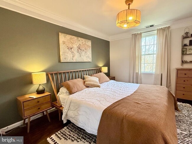 Building Photo - 4628 36th St S