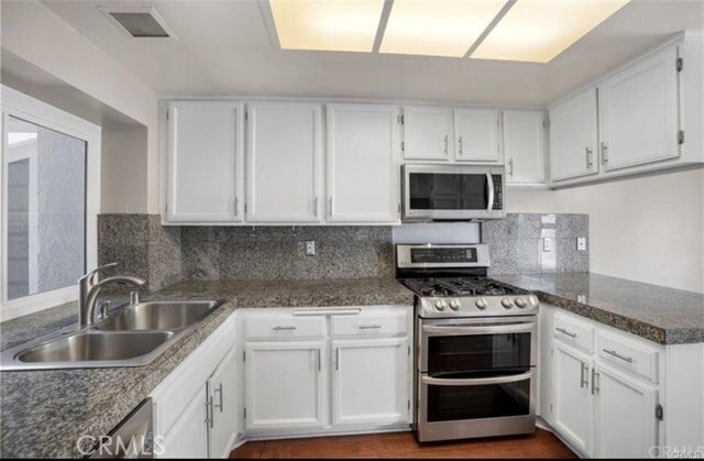 Building Photo - 22122 Summit Hill Dr