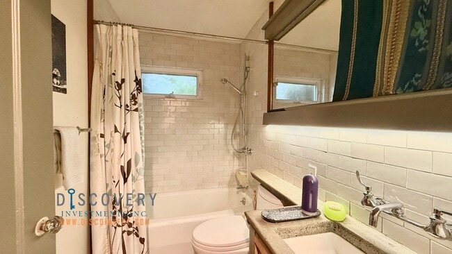 Building Photo - Charming Custom Retreat in Prime Berkeley ...