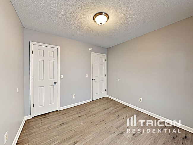 Building Photo - 104 Chickadee Ct