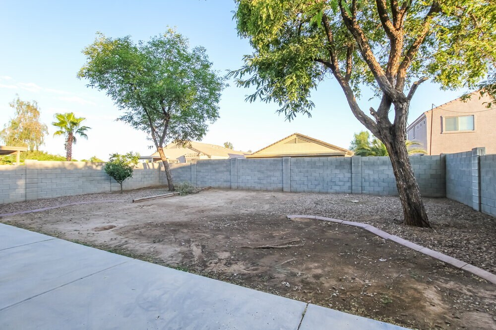 Building Photo - 17423 W Watson Ln