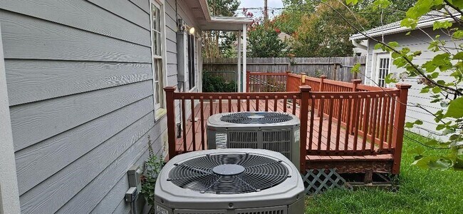 Building Photo - 3936 Case St