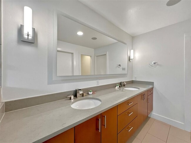 Building Photo - 2118 Brackenridge St