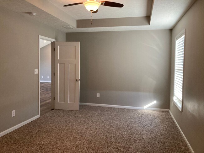 Building Photo - New & Improved Price!