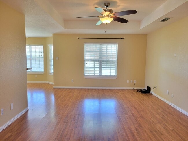Building Photo - SPECTACULAR HOME ON CORNER LOT
