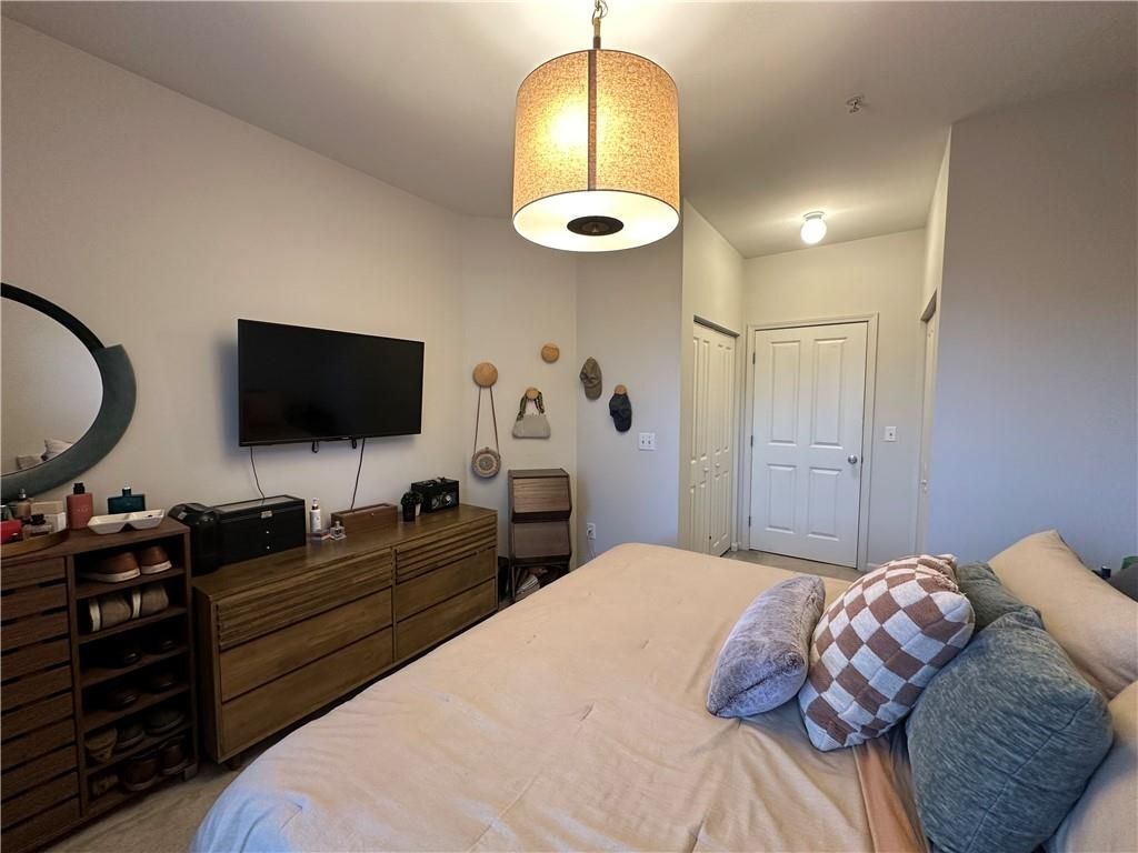 Building Photo - 903 Providence Pl