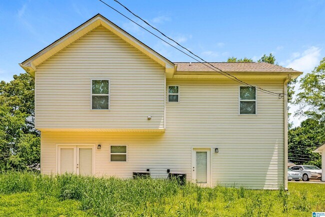Building Photo - 337 Grove St