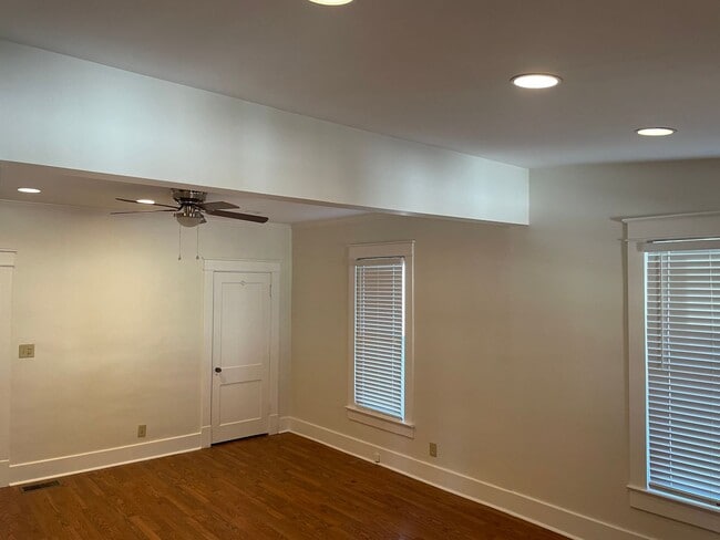 Building Photo - Historic Home 3BR / 2BA Detached Garage, W...