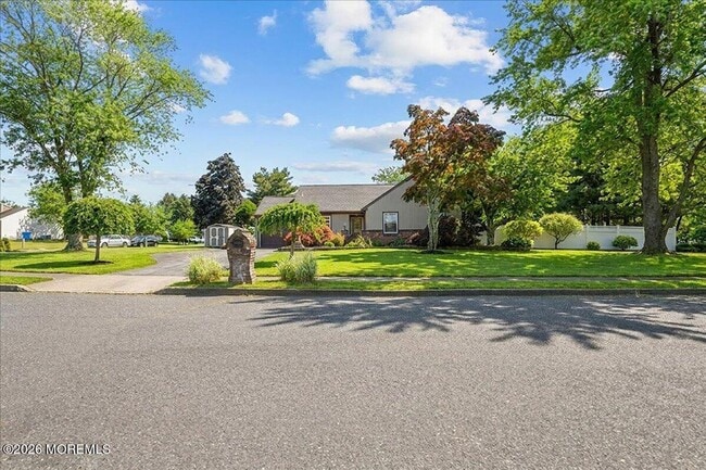 Building Photo - 3BR Toms River Home with Pool and Fenced Yard