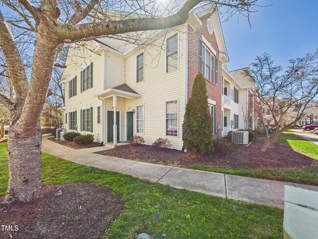 Building Photo - 2111 Kudrow Ln